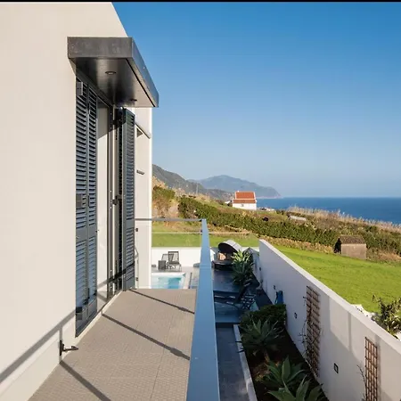Casa Celeste Ponta Garca